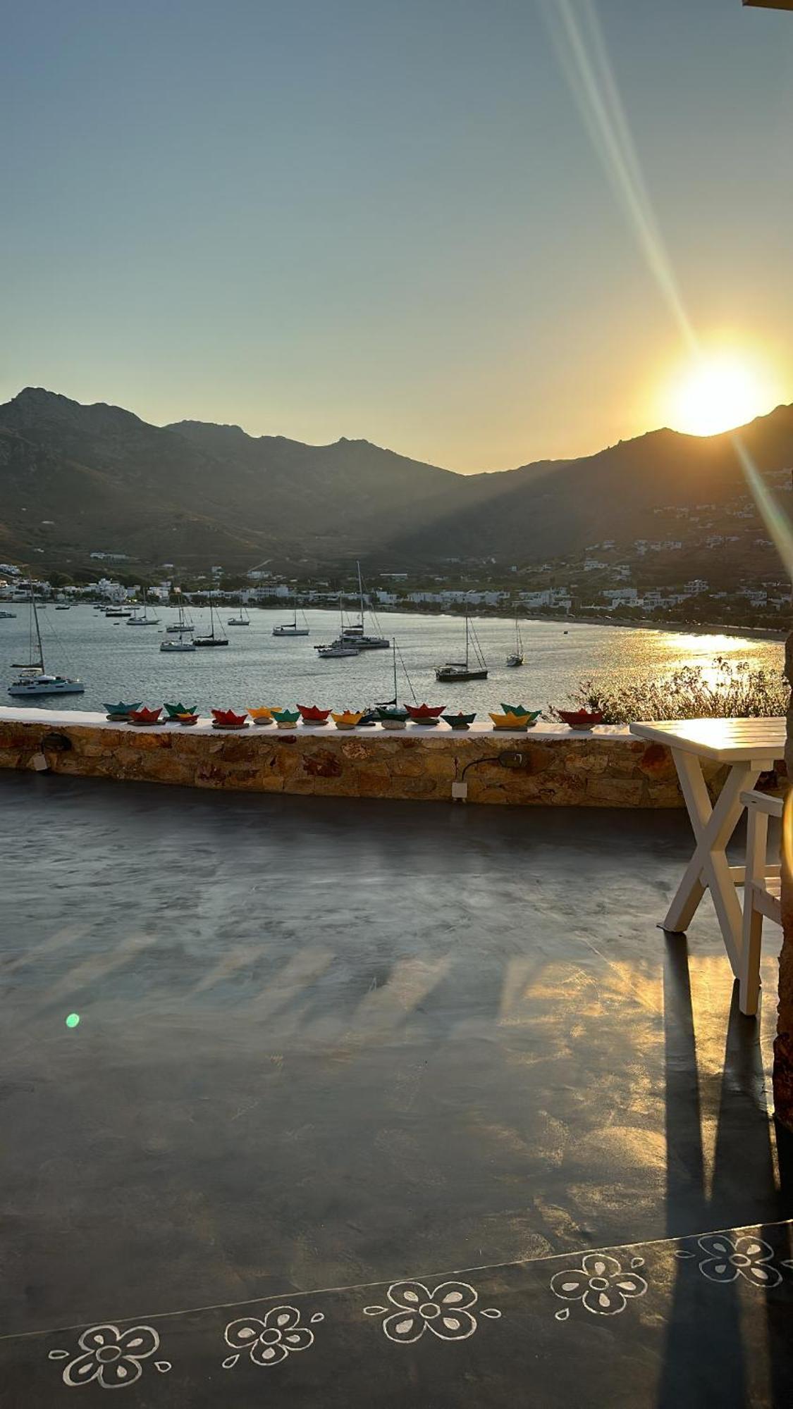 Amfitriti Serifos Livadi  المظهر الخارجي الصورة